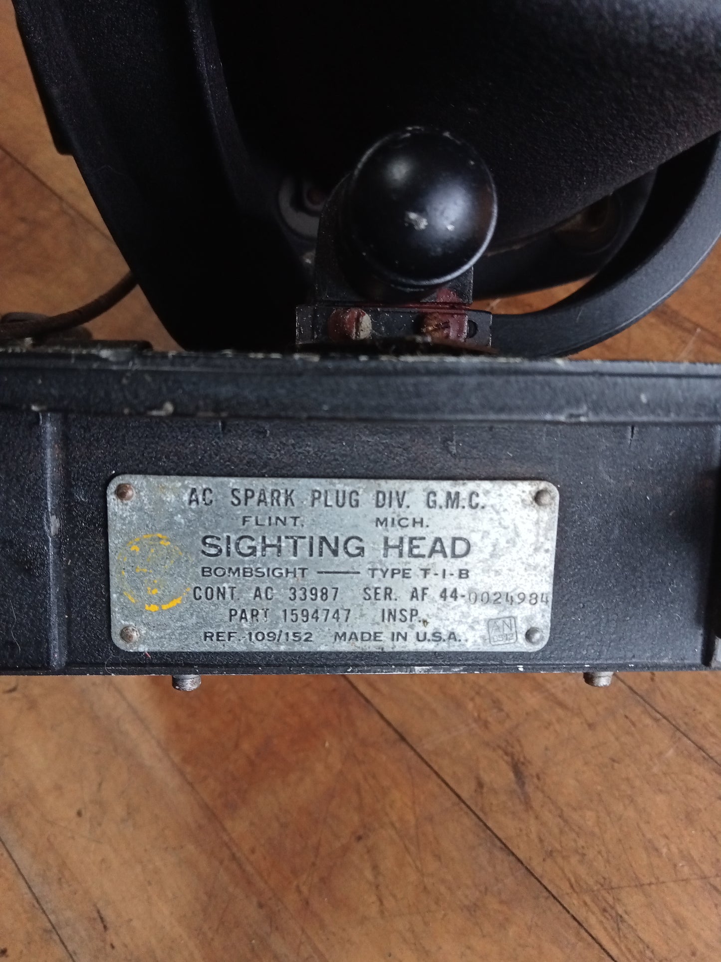 WW2 RAF bomb sight head
